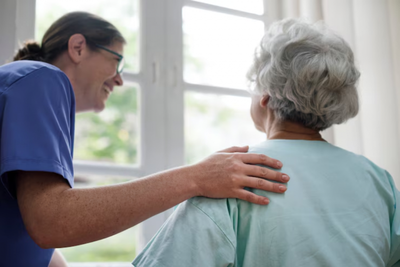 A Importância do Acompanhante de Idosos em Hospitais para uma Recuperação Eficiente A Importância do Acompanhante de Idosos em Hospitais para uma Recuperação Eficiente